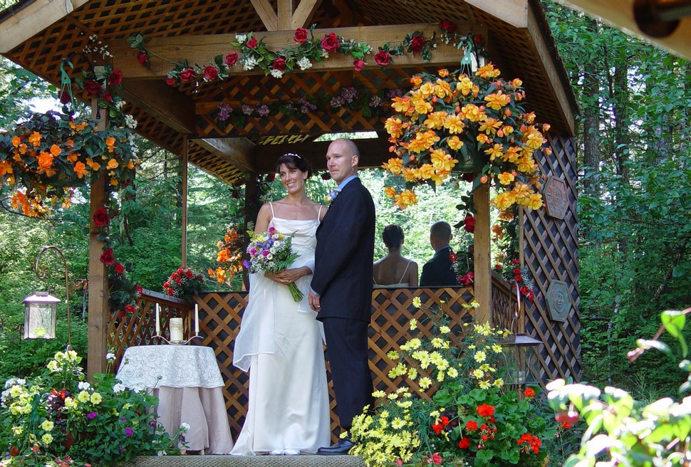 Premium Garden Wedding, Juneau Alaska