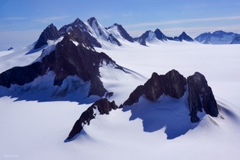 Sea plane glacier tours in Southeast Alaska